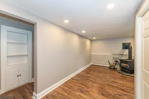 33 Lakeside Ave, Bloomingdale, NJ 07403 - Photo 26