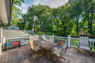 33 Lakeside Ave, Bloomingdale, NJ 07403 - Photo 34