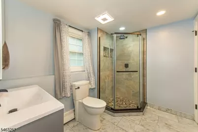 33 Lakeside Ave, Bloomingdale, NJ 07403 - Photo 28