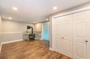 33 Lakeside Ave, Bloomingdale, NJ 07403 - Photo 24
