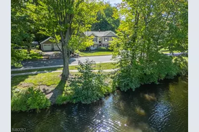 33 Lakeside Ave, Bloomingdale, NJ 07403 - Photo 2