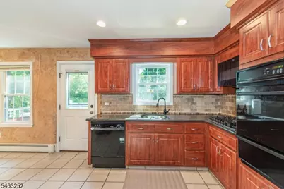 33 Lakeside Ave, Bloomingdale, NJ 07403 - Photo 14