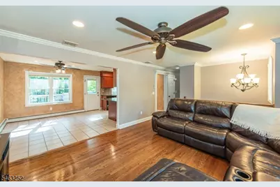 33 Lakeside Ave, Bloomingdale, NJ 07403 - Photo 6