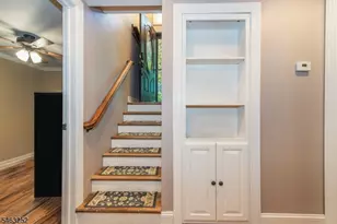 33 Lakeside Ave, Bloomingdale, NJ 07403 - Photo 32
