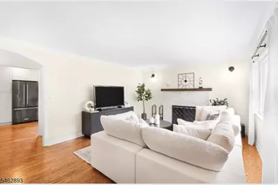 17 Ralph Pl, Morristown, NJ 07960 - Photo 4