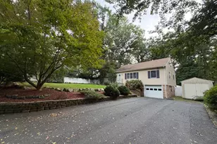11 Richmond Rd, Byram Township, NJ 07874 - Photo 2