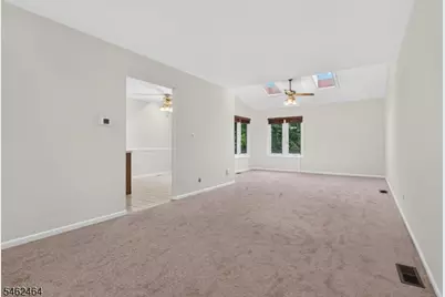 10 Hemlock Ct, Raritan Township, NJ 08822 - Photo 6