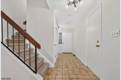 10 Hemlock Ct, Raritan Township, NJ 08822 - Photo 2