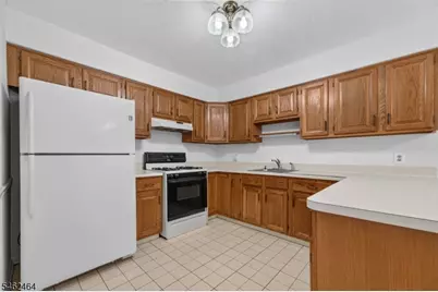 10 Hemlock Ct, Raritan Township, NJ 08822 - Photo 10