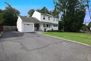202 Long Hill Rd, Little Falls Township, NJ 07424 - Photo 1