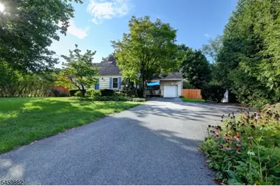 39 Sunset Rd, Pequannock Township, NJ 07444 - Photo 1