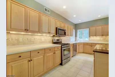 9 Bukiet Ct, Roxbury Township, NJ 07852 - Photo 22