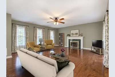 9 Bukiet Ct, Roxbury Township, NJ 07852 - Photo 12