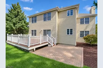 9 Bukiet Ct, Roxbury Township, NJ 07852 - Photo 6