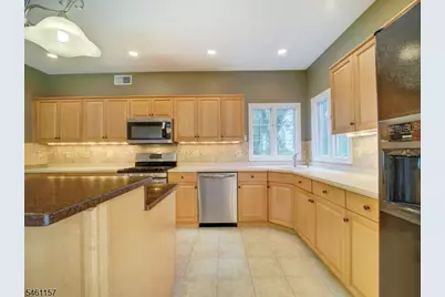 9 Bukiet Ct, Roxbury Township, NJ 07852 - Photo 20