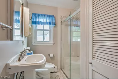 669 Old Post Rd, Edison Twp., NJ 08817 - Photo 26