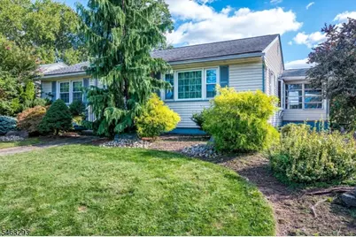 669 Old Post Rd, Edison Twp., NJ 08817 - Photo 2