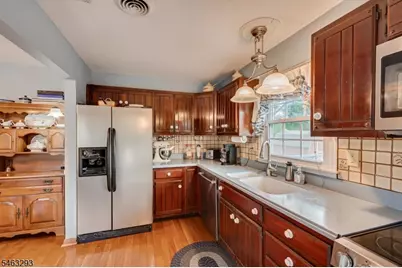 669 Old Post Rd, Edison Twp., NJ 08817 - Photo 20