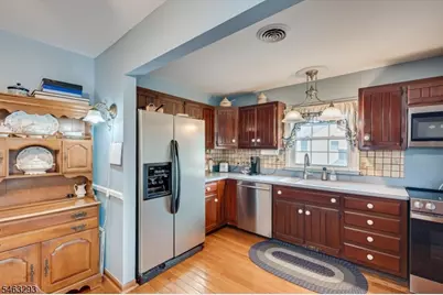 669 Old Post Rd, Edison Twp., NJ 08817 - Photo 18