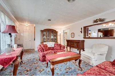 669 Old Post Rd, Edison Twp., NJ 08817 - Photo 14