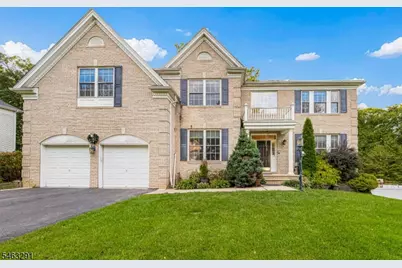 9 Red Maple Ln, Mount Olive, NJ 07836 - Photo 2