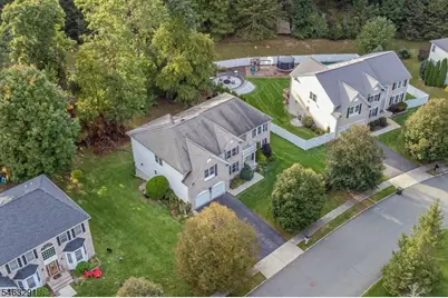 9 Red Maple Ln, Mount Olive, NJ 07836 - Photo 4