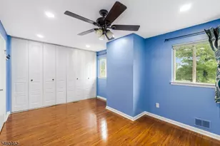 32 Chelsea Way, Bridgewater Twp., NJ 08807 - Photo 12