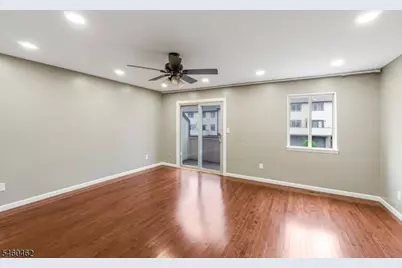 32 Chelsea Way, Bridgewater Twp., NJ 08807 - Photo 6