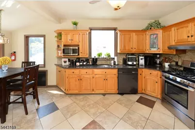 71 Ringwood Ave, Pompton Lakes, NJ 07442 - Photo 14