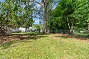 290 Arnold Ave, North Plainfield, NJ 07063 - Photo 6
