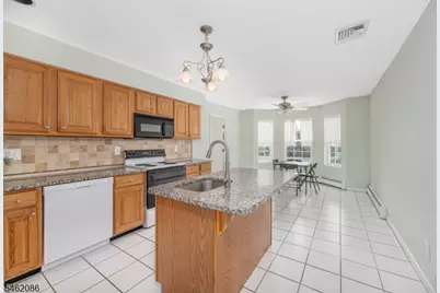 17 Bailey Dr, Vernon Twp., NJ 07418 - Photo 2
