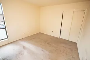 112 Bluebird Dr, Hillsborough Township, NJ 08844 - Photo 22