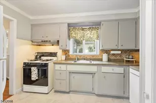130 S Glenwood Rd, Fanwood, NJ 07023 - Photo 14
