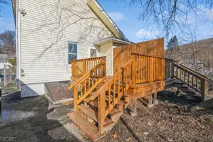 14 Elizabeth St, Wharton, NJ 07885 - Photo 2