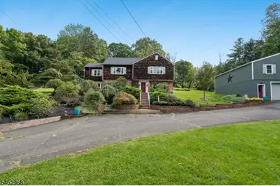 57 Washington Dr, Watchung, NJ 07069 - Photo 2