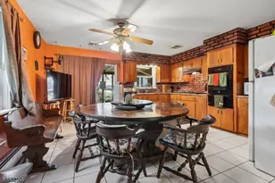 844 Lakeshore Dr, Aberdeen Township, NJ 07735 - Photo 4