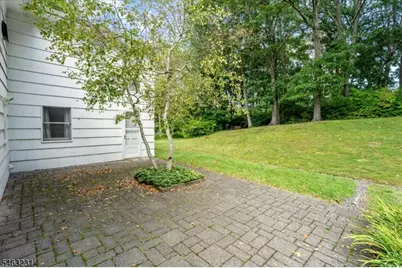 75 Fawn Ridge Dr, Long Hill Township, NJ 07946 - Photo 20