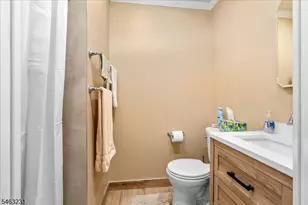 75 Fawn Ridge Dr, Long Hill Township, NJ 07946 - Photo 10