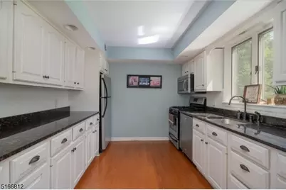 1 Pine Way, New Providence, NJ 07974 - Photo 8