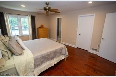 113 Woodmere Dr, Sayreville, NJ 08859 - Photo 26