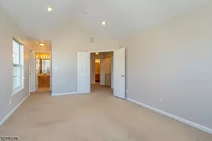 102 Lakeview Ct, Pompton Lakes, NJ 07442 - Photo 20
