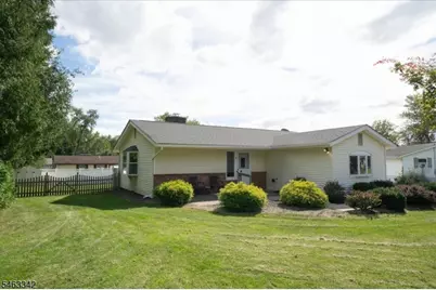 8 Fern Ave, Hamburg, NJ 07419 - Photo 2