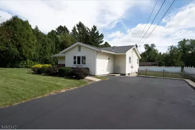 8 Fern Ave, Hamburg, NJ 07419 - Photo 4