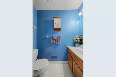 3 Weatherhill Rd, Hamburg, NJ 07419 - Photo 12