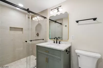 16 Alcott Dr, Livingston, NJ 07039 - Photo 30