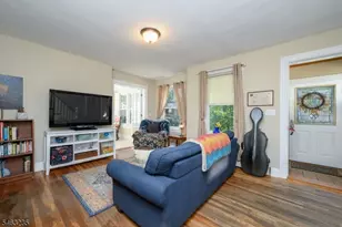 102 Grandview Ave, North Plainfield, NJ 07060 - Photo 6