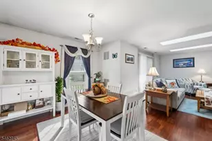 250 Nuthatch Ct, Readington, NJ 08887 - Photo 8