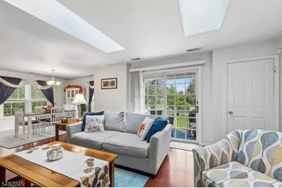 250 Nuthatch Ct, Readington, NJ 08887 - Photo 12
