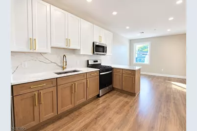 17 Wickham St #302, Passaic, NJ 07055 - Photo 2