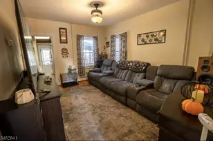 15 Lewis St, Phillipsburg, NJ 08865 - Photo 2